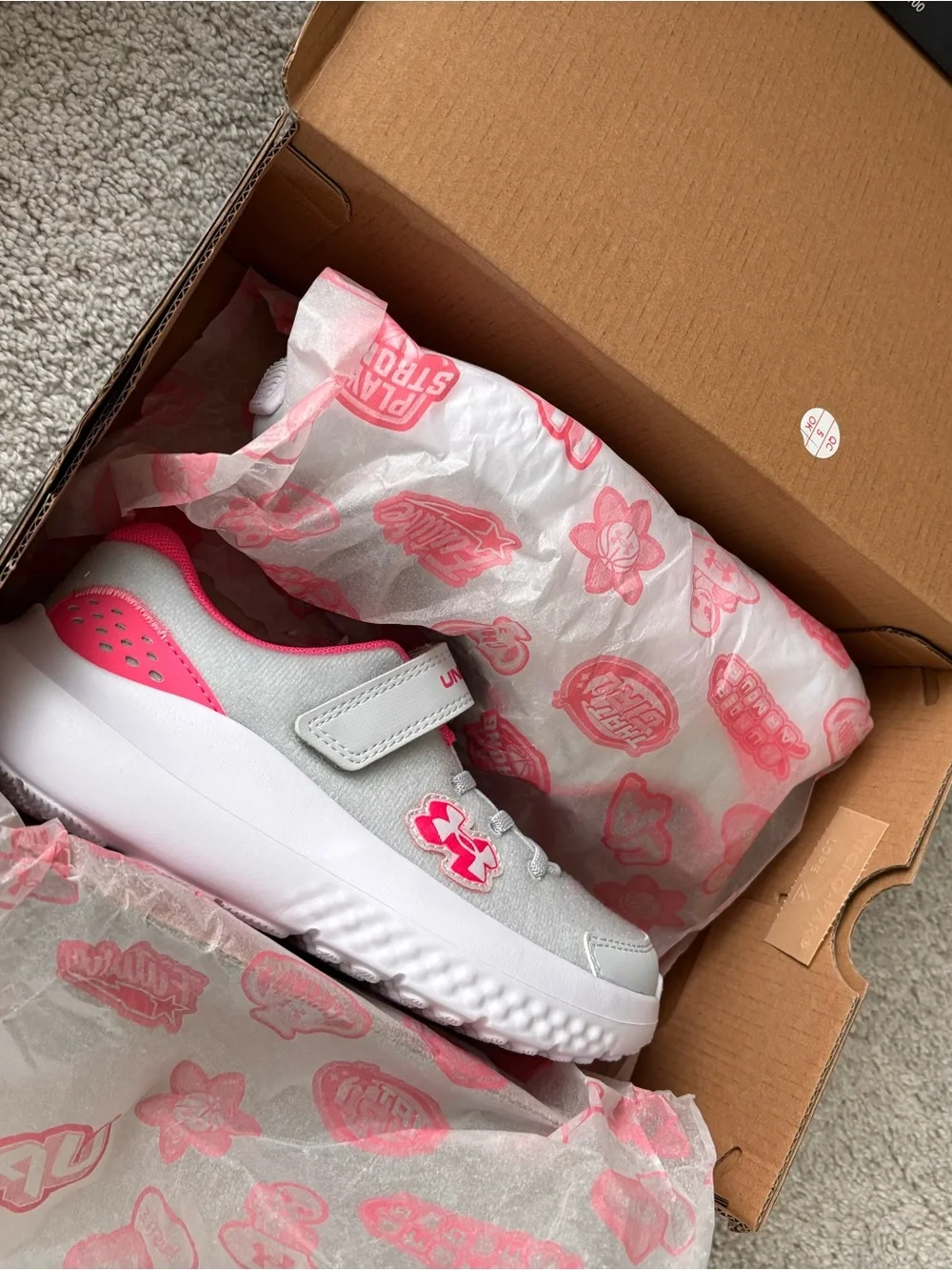 Under Armour surge 4 girls patch shoes